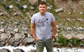Курултай или шоу-бизнес? Кто будет писать законы в Казахстане