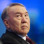 Стоит на «паузе». Почему не отменяют Закон «О первом президенте»?