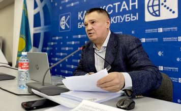 Казахстанцам предлагают умно игнорировать референдум