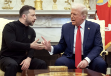 Досым Сатпаев: «Как ни крути, но проигравшим будет Трамп»