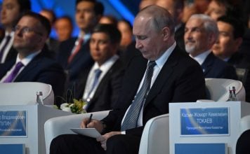А мы как ежики лезем на кактус и расхваливаем ЕАЭС
